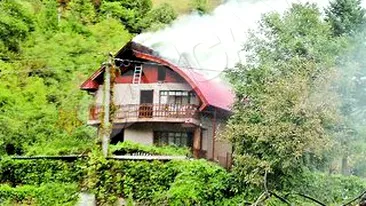 De la un cos de fum neizolat. Vila fostului sef al Politiei Herculane, in flacari