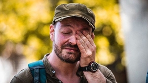 Alex Abagiu, în lacrimi la Asia Express! Make-up artistul s-a lovit unde îl doare cel mai tare. ”Mi-am spart fața!”