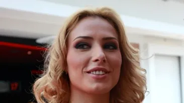 Iulia Vantur a fost precoce! A facut primii bani la 15 ani! Vezi cum!