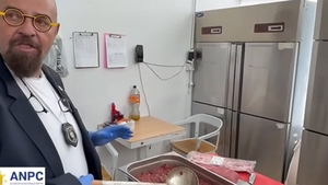 Descoperire-șoc a lui Piedone într-un restaurant chinezesc din București. Ce e "carnea de vită", de fapt