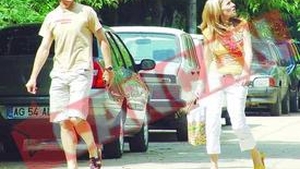 "La Familia" ros-albastra
