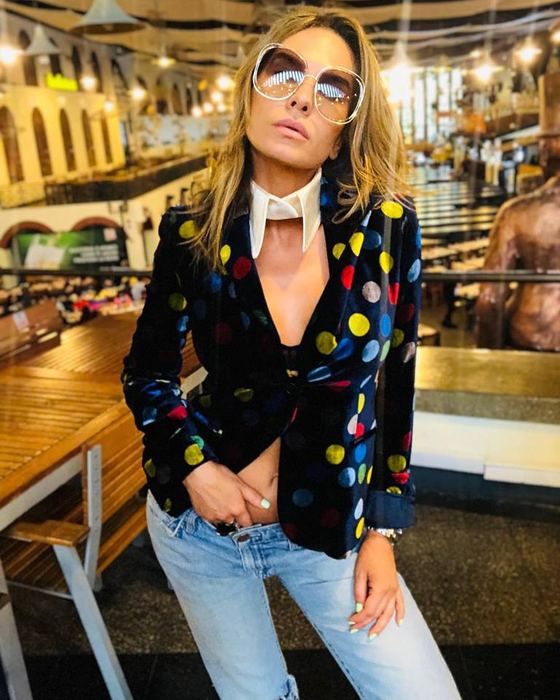 “Bombă” în showbiz! Victor Slav, filmat sărutându-se cu Anna Lesko