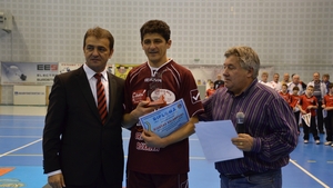 Legendele fotbalului din Banat s-au reîntâlnit la Resita! Belodedici, premiat la categoria "old boys"