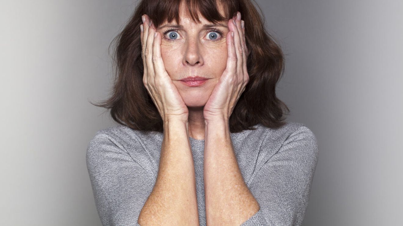 Și-a lăsat copilul în grija părinților, dar a avut un șoc când l-a luat acasă. Ce a pățit o tânără mămică