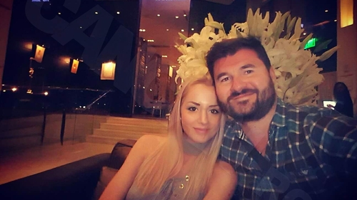 Ex-soţul Denisei (Bambi) a fugit cu o puştoaică în America!