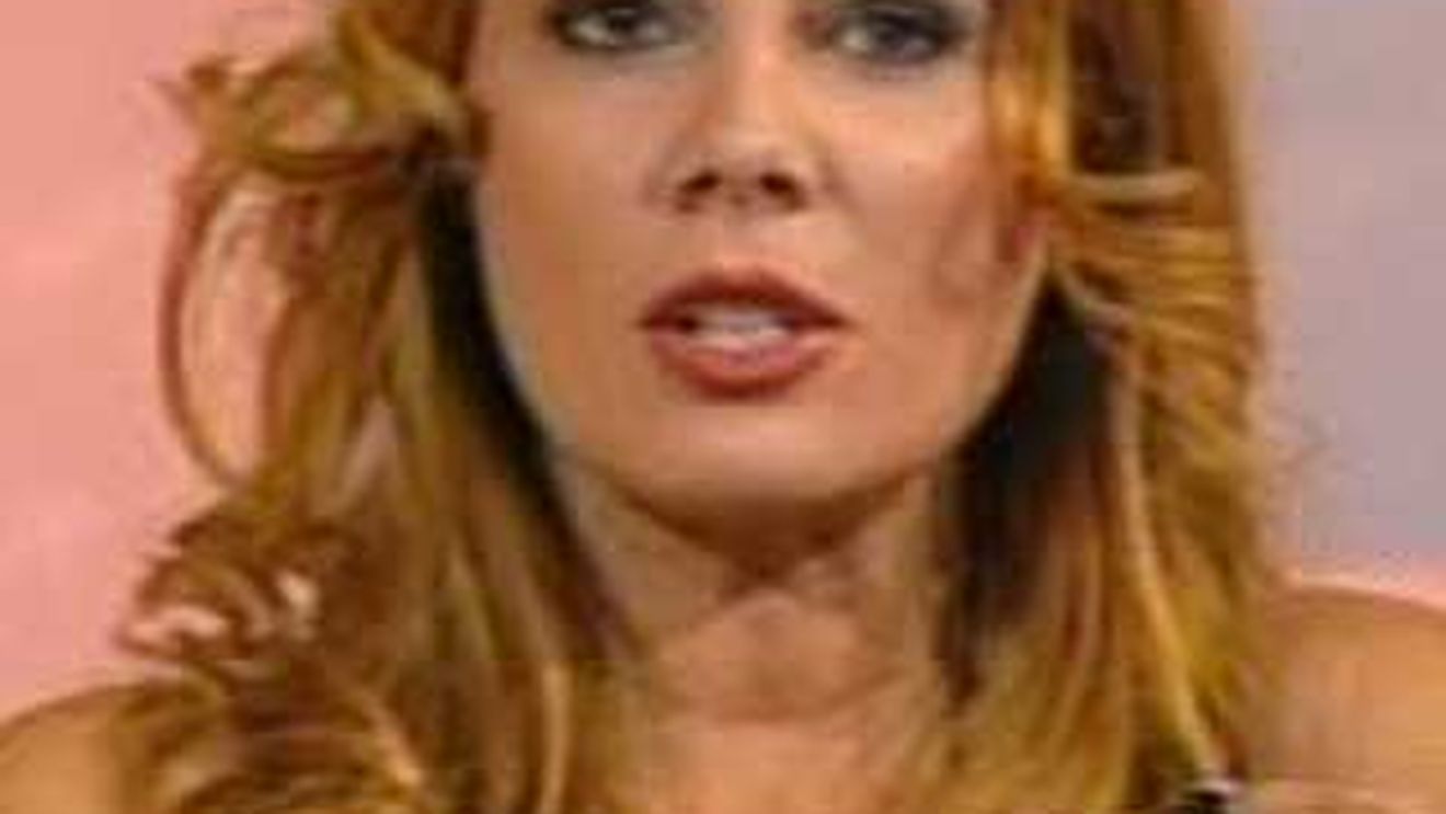 Dana Savuica: "Degeaba te dai cu creme daca nu te demachiezi seara"