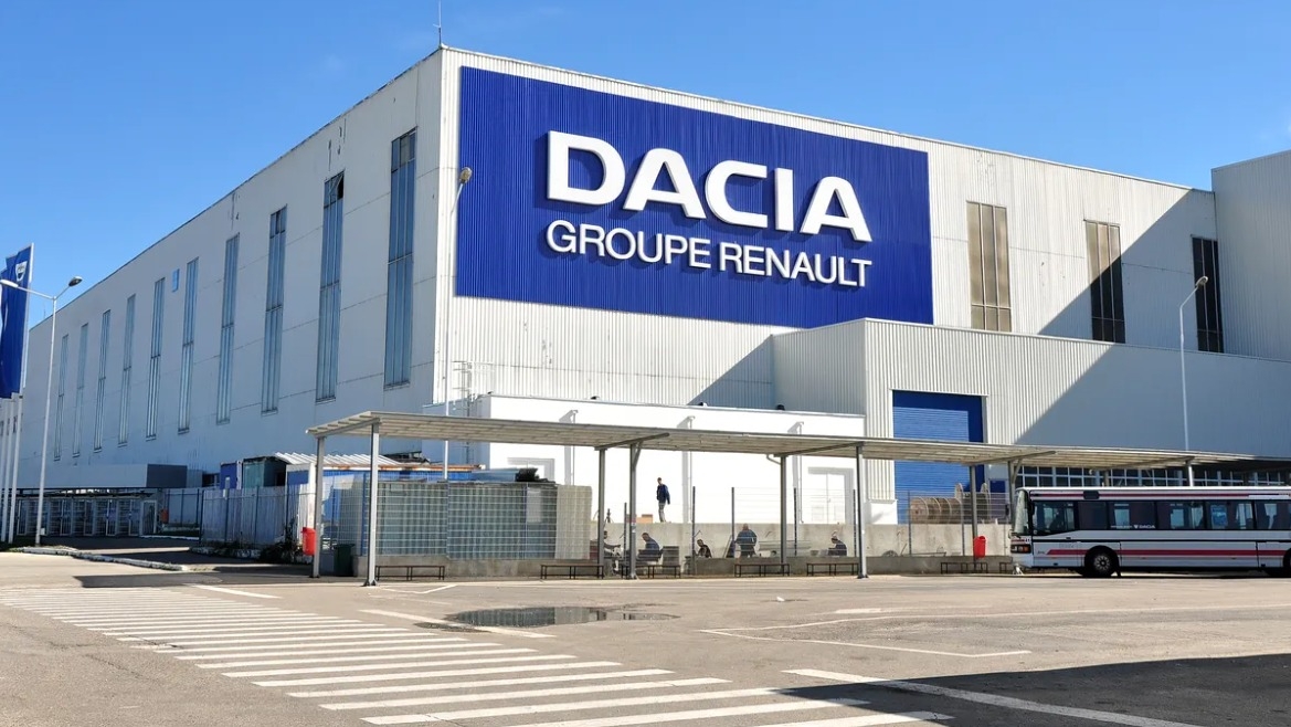 Dacia concediază sute de oameni. Ce sumă primesc cei care aleg să demisioneze