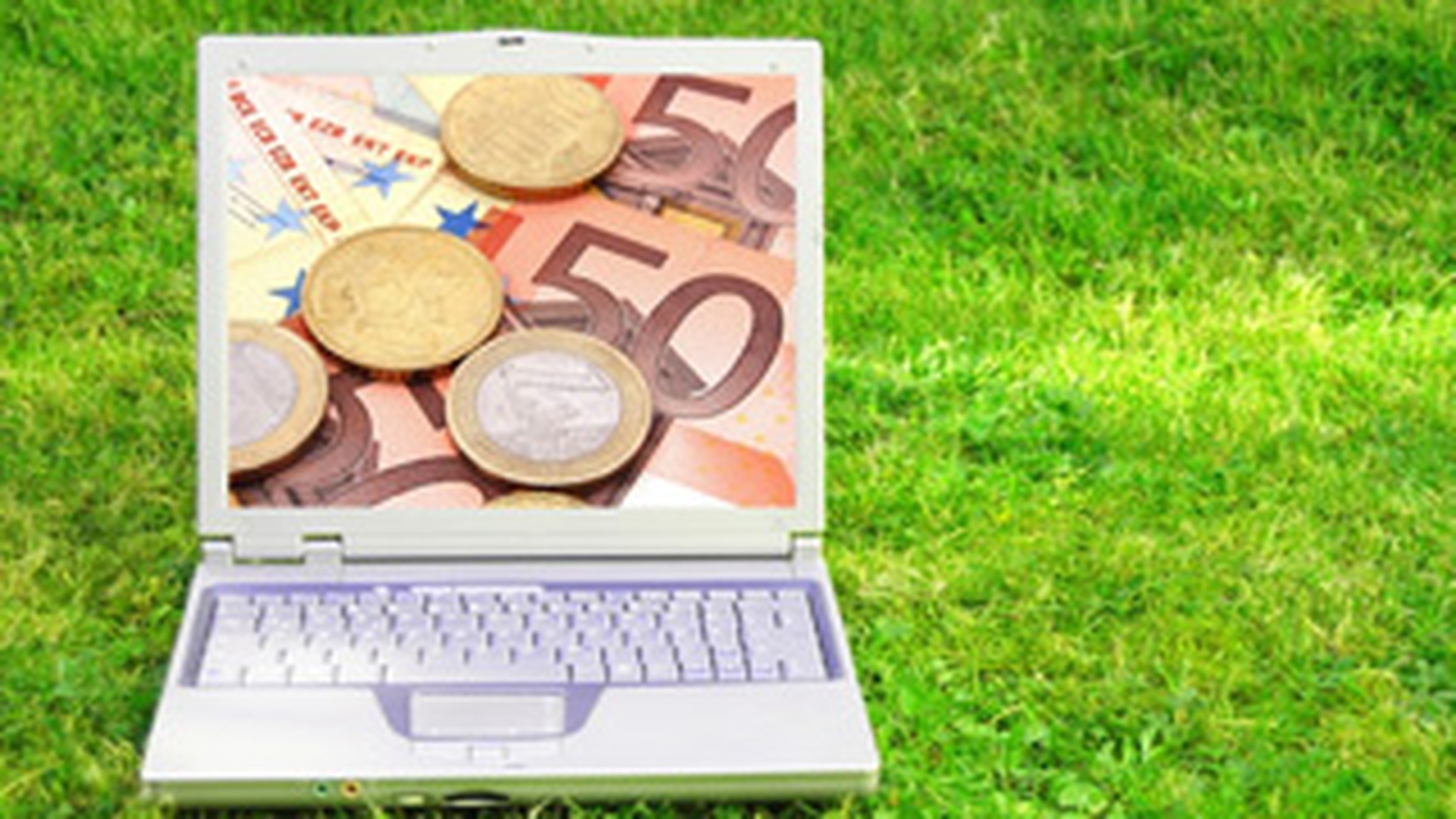 TVA-ul vine, banii falsi raman! BNR a descoperit cu 50% mai multa moneda euro falsa decat in anul precedent!