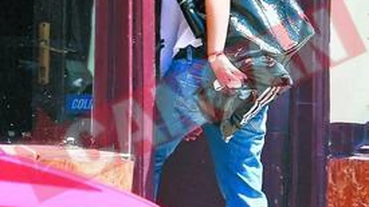 Gina Pistol se imbraca la un croitor obisnuit