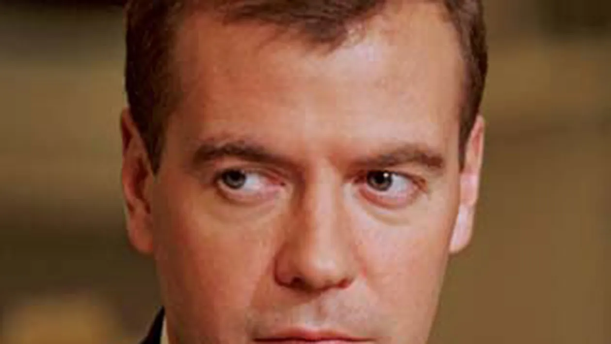 Twitterul, bata-l vina! Presedintele Rusiei l-a certat pe un guvernator ca posta comentarii online, in loc sa fie atent la sedinta