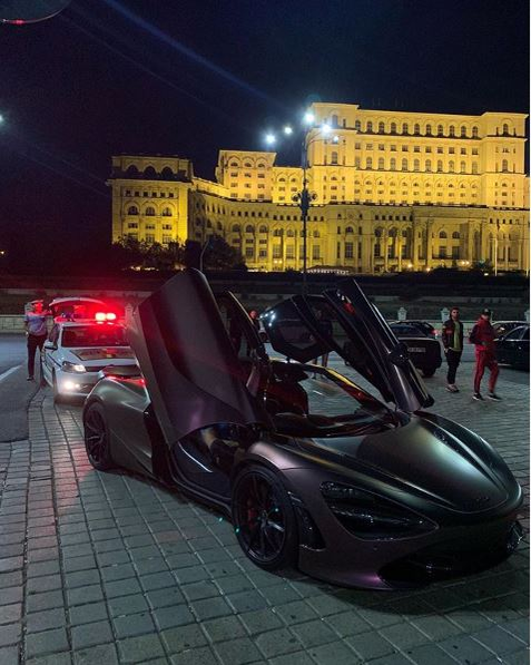 “Fostul cumnat” al Biancăi Drăgușanu, filmat în timp ce conduce cu peste 270 km/h pe A3. Cu ce bolid a înregistrat această performanță