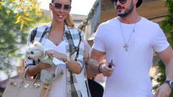 BIANCA DRĂGUŞANU le-a arătat fanilor cum o ,,ajută’’ VICTOR la cumpărăturile fetiţei lor:,,Şi tăticii se implică... ‘’