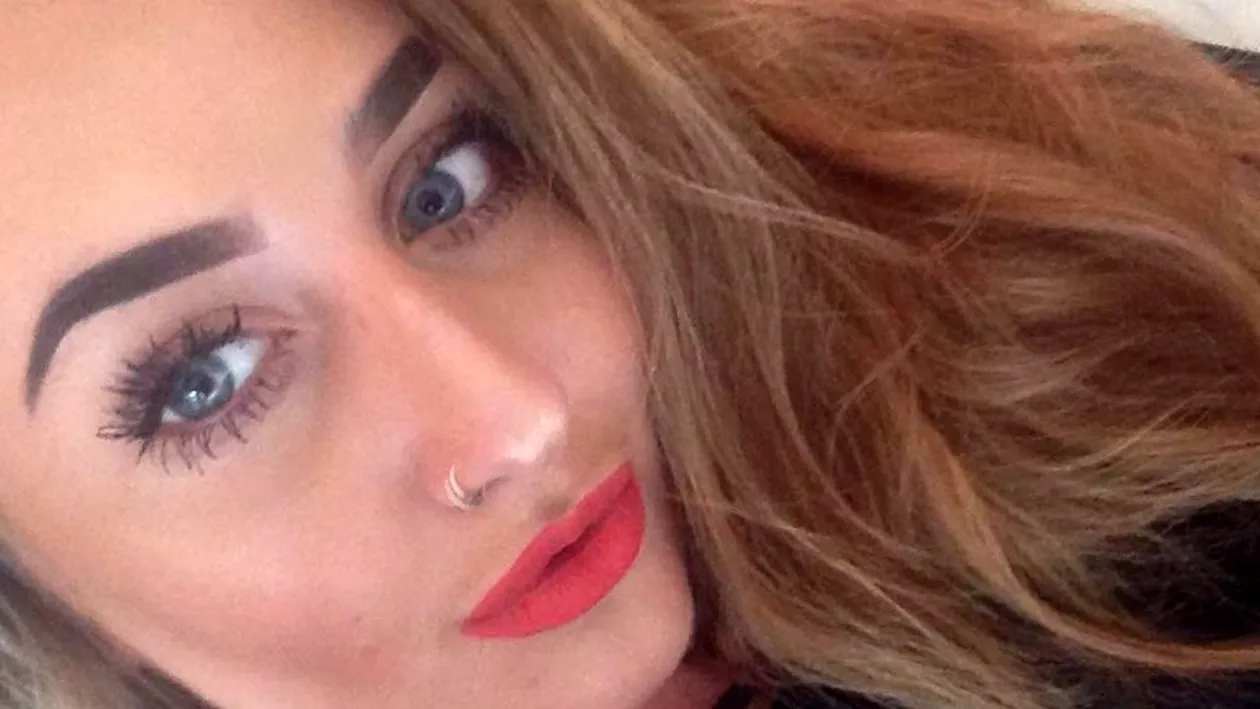 Această tânără de 21 de ani s-a spânzurat după descoperirea făcută în telefonul iubitului ei