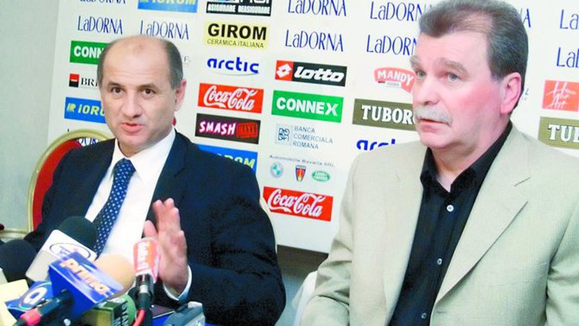 I-a cerut 2.000.000 de europentru titlu!