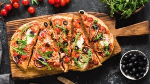 Nu e banc! Ce mesaj a trimis un tânăr, restaurantului de la care comandase o pizza. Angajații s-au prăpădit de râs când l-au citit!