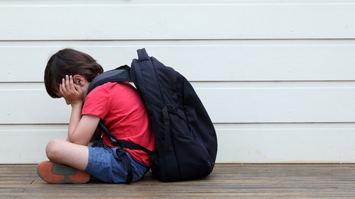 Un copil din Capitală a fost victima bullying-ului! Părinții au dat școala în judecată și cer daune de 15.000 de euro