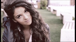HOT!!! Mellina lanseaza videoclipul baladei "1ndragostit"! Vezi cat de bine arata artista!