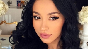 RUBY îşi uimeşte fanii din nou! Cântăreaţa s-a pozat într-o ipostază HOT în cadă