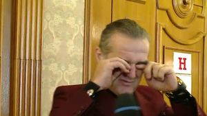 "Războinicul luminii" nu e atât de războinic! Pe Gigi Becali l-a bufnit plânsul când şi-a amintit de tatăl său