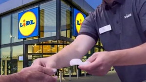 NU E BANC! Ce salariu are un casier Lidl în Capitală. Este plătit suplimentar pentru ore în plus și ia prime de sărbători