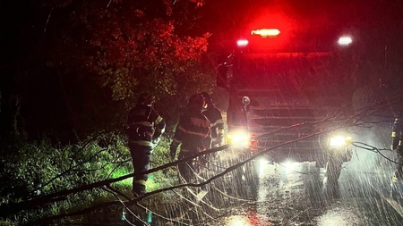 Ce ravagii a făcut ciclonul Ashley în România, duminică noapte. Județele cu risc crescut de inundații