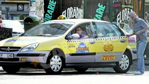 "Pelicanul" terorizeaza taximetristii bucuresteni