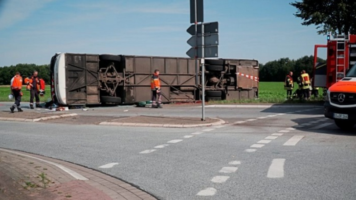 Un autocar cu 50 de români s-a răsturnat în Germania. Care este bilanţul răniţilor