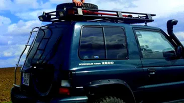 Dupa ce a fost eliminat de la Burlacul, Vladimir Draghia a plecat in vacanta cu prietenii! Vezi ce nebunii a facut si cum s-a plimbat cu caprele