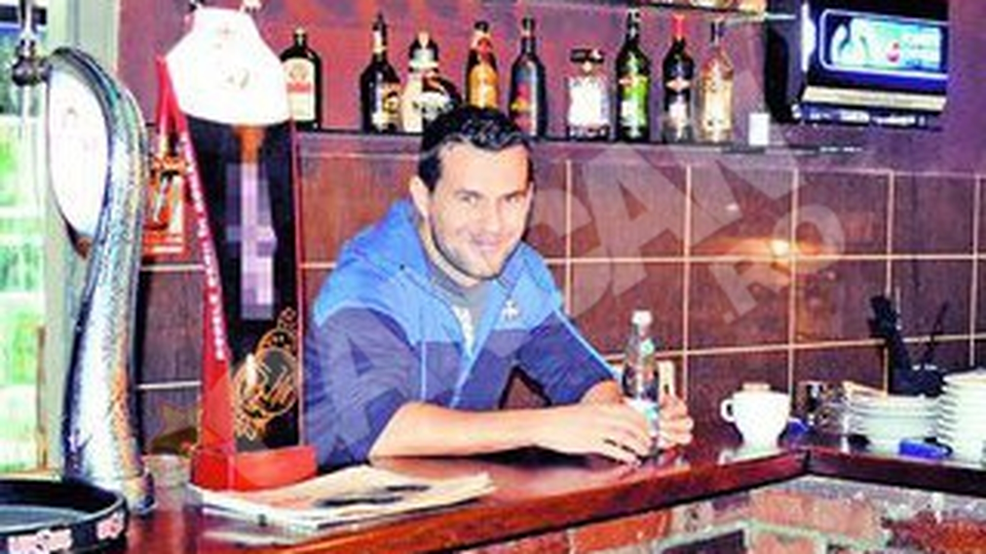 S-a specializat pe un alt sport. Goga, campion la darts in propriul bar