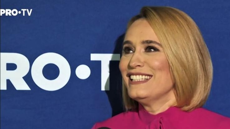 Andreea Esca a urcat în avion cu Papa Francisc, la Roma! Mesajul vedetei de la ProTV