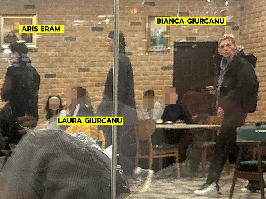 Au zăbovit în interior vreme de câteva zeci de minute / (Sursa: CANCAN.RO)