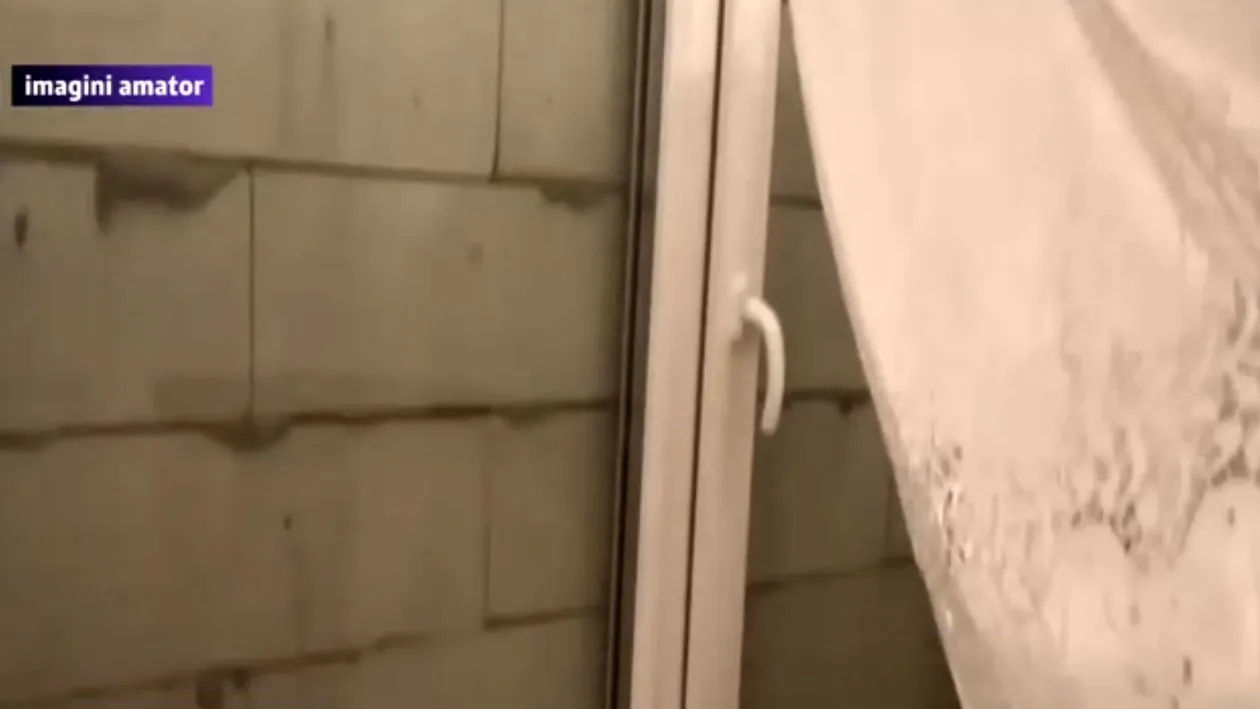 Dorel de Filiaşi! Ferestrele liceului, acoperite cu un zid! Ce soluţii a găsit conducerea!