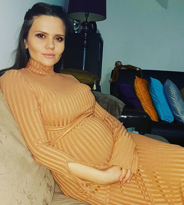 CRISTINA ŞIŞCANU s-a decis pe ultima sută de metri:,,Vreau să aduc fetiţa pe cale naturală!‘’