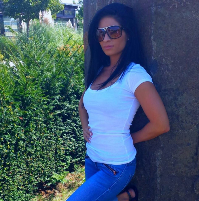 Floarea Leonida adoră să se fotografieze în natură