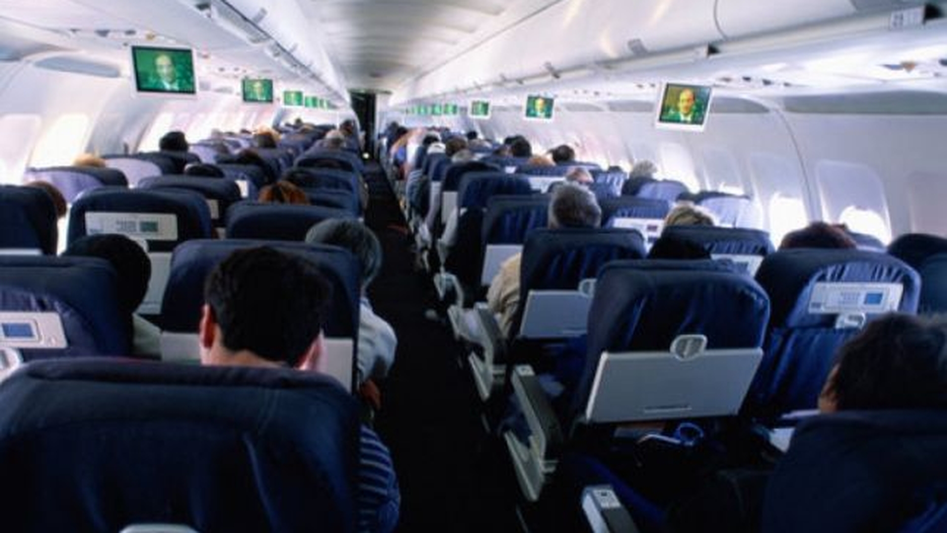 Descoperirea șocantă făcută de o adolescentă în timp ce se afla în avion. „Am început să plâng când am văzut”