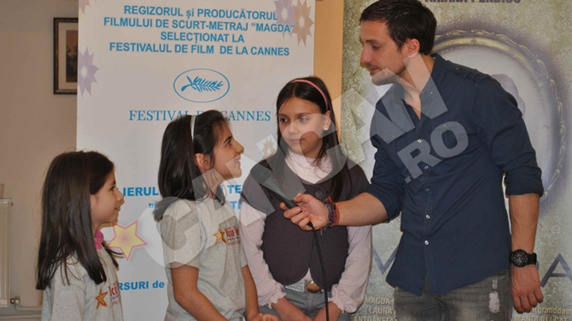 Dani Otil, mentorul copiilor de la scoala "Micile Vedete"