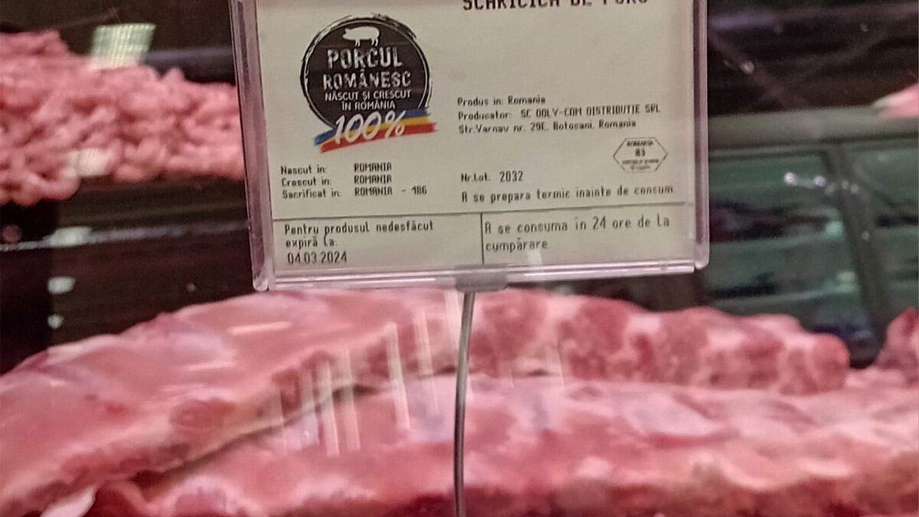 Cu câți lei se vinde 1 kilogram de scăricică de porc, în Kaufland. Românii au crezut că nu văd bine