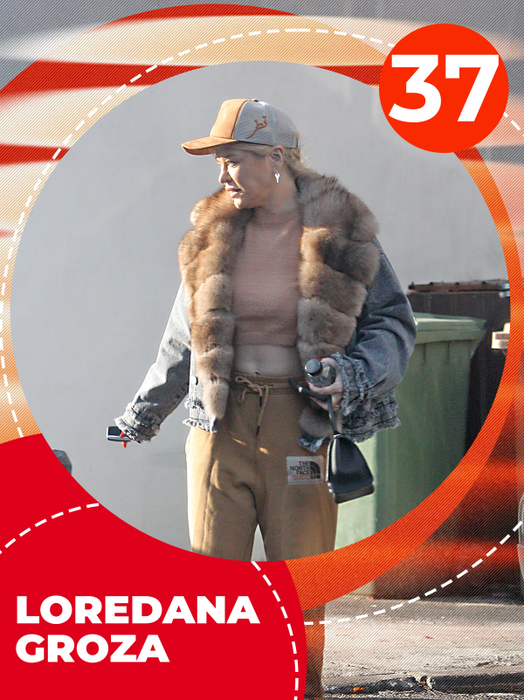 TOP 40 vedete care au lăsat la vedere ce au mai de preţ! Antonia, Loredana sau Tania Budi, sus bluziţa şi… abdomenul la control!