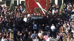 Momente uluitoare la cimitir! Ce nu s-a văzut pe nicio imagine la înmormântarea lui FANE SPOITORU
