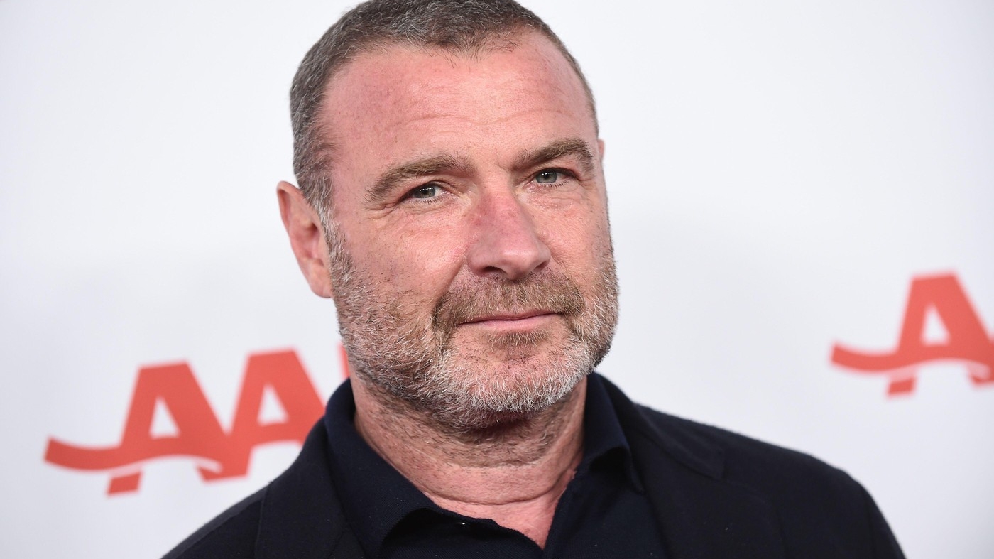Liev Schreiber, dus de urgență la spital în New York. Actorul are dureri cumplite