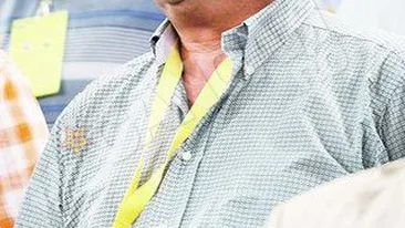 Intr-o tribuna plina de vedete, fostul ministru de Interne a atras atentia tuturor! Sperante si vise inecate in lacrimi