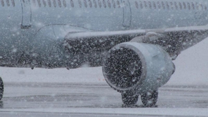 Probleme la decolări pe Aeroportul Otopeni! Întârzieri pe bandă rulantă