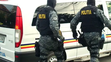 Un polițist a snopit în bătaie infractorul. Imagini șocante