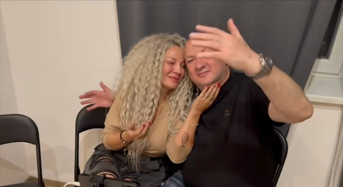 După ce a fost la un pas de moarte, Leo de la Strehaia iubește din nou! Ireal cine este femeia care i-a sucit mințile