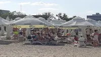 Stațiunea Mamaia, la un pas de un mare focar COVID-19. Regulile de distanțare socială nu sunt respectate pe plajele de la malul mării