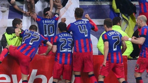 VIDEO Vinul dupa bere e placere! Cum s-au incalzit stelistii inaintea meciului din Supercupa Romaniei!