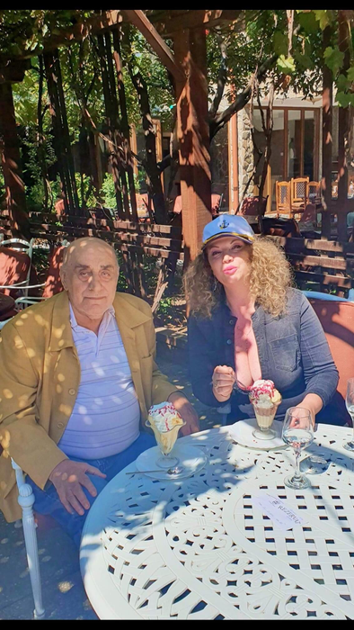 Oana și Viorel Lis, pe vremea când Viorel Lis nu era bolnav și se bucurau din plin de viață  foto: Facebook