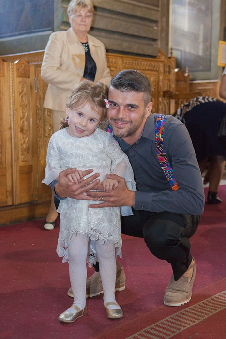 OANA ROMAN a îmbrăcat din nou rochia de mireasă! Primele imagini după ce şi-a reînnoit jurămintele cu MARIUS ELISEI