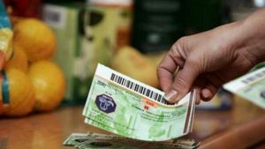 Veşti bune pentru milioane de angajaţi! Tichetele de masă s-ar putea dubla