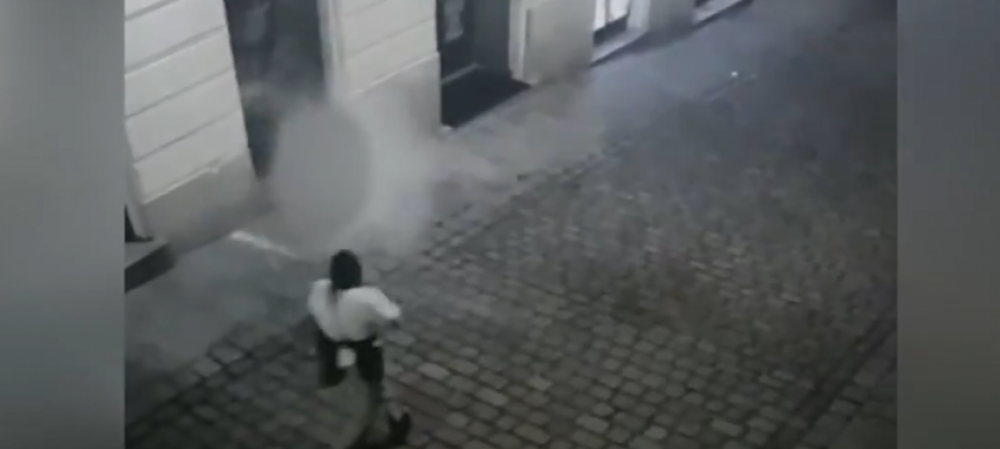 Atac terorist la Viena! Oamenii au fost vânați pe străzile din centrul capitalei Austriei VIDEO